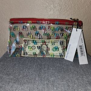 Dooney and Bourke It Cosmetic Case